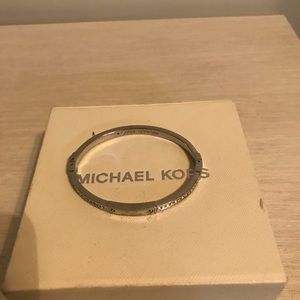 ✨Micheal Kors bracelet ✨
